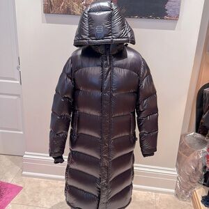 Aritzia The Supper Puff long black jacket